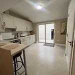The Corner House, Dromod Apartmán